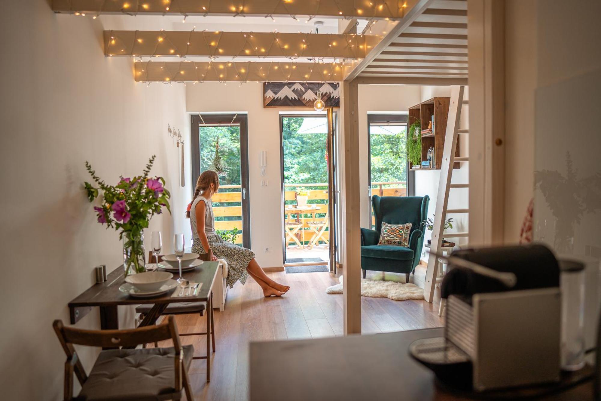 Apartman Spaleny Mlyn Lisnice Buitenkant foto